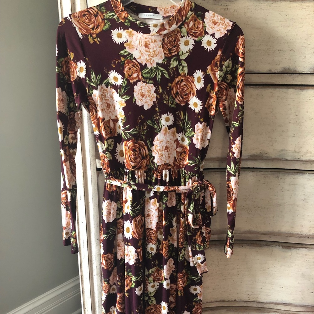 Reborn J boutique floral midi dress